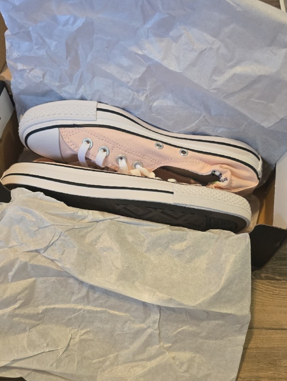 Converse Shoreline Slip On Sneaker Donut Glaze White Black Size 7.5 New In Box - Picture 6 of 6